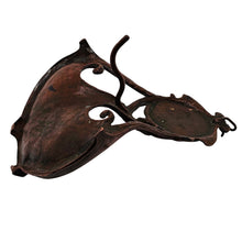 Charger l'image dans la galerie, Baguier porte-montre Art nouveau en bronze – Jeune femme, vers 1900 Le Charme des Violettes - Brocante en ligne

