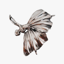 Load image into Gallery viewer, Frederick Massingham (attribuée à), Broche &quot;Ballerina&quot; en argent 925, modèle B-219, vers 1947
