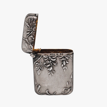 Afbeelding in Gallery-weergave laden, Boîte à allumettes Art nouveau en argent 800, intérieur en vermeil, vers 1900
