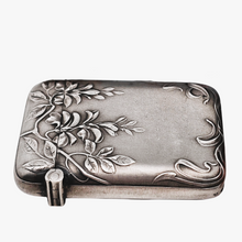 Afbeelding in Gallery-weergave laden, Boîte à allumettes Art nouveau en argent 800, intérieur en vermeil, vers 1900
