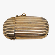 Charger l'image dans la galerie, Boîte à allumettes pyrogène de châtelaine en laiton doré – fin XIXᵉ / début XXᵉ siècle Le Charme des Violettes - Brocante en ligne
