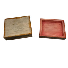 Load image into Gallery viewer, Ensemble de 4 petites boîtes en bois peintes à la main aux oiseaux, années 1970-1990 Le Charme des Violettes - Brocante en ligne
