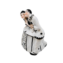 Charger l'image dans la galerie, Bonbonnière Art déco Pierrot &amp; Colombine en porcelaine, décor noir &amp; blanc, années 1925-1935 Le Charme des Violettes - Brocante en ligne
