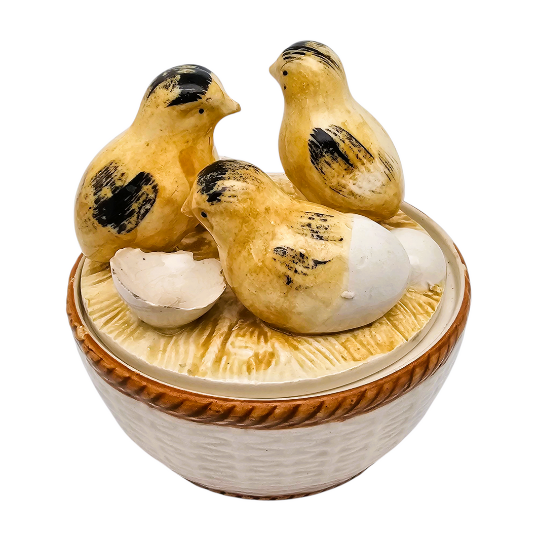 Dux Tchécoslovaquie (?), bonbonnière vintage en céramique au décor de poussins, années 1960-1970