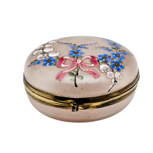 Load image into Gallery viewer, Bonbonnière ancienne en verre émaillé – Décor floral romantique – Début XXe siècle Le Charme des Violettes - Brocante en ligne
