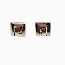 Charger l&#39;image dans la galerie, Boucles d&#39;oreilles en argent 925, design moderniste scandinave, années 1970
