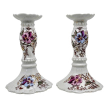 Load image into Gallery viewer, Paire de bougeoirs anciens en porcelaine à décor de pensées, fin XIXè - début XXè Le Charme des Violettes - Brocante en ligne
