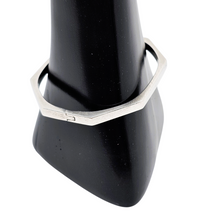 Charger l'image dans la galerie, Bracelet jonc hexagonal en argent massif 925, années 1970-1990 Le Charme des Violettes - Brocante en ligne
