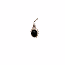 Charger l&#39;image dans la galerie, Boucles d&#39;oreilles, bracelet et pendentif vintage en argent 925 sertis de cabochons ovales en onyx noir
