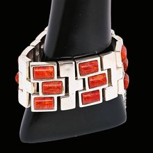 Charger l&#39;image dans la galerie, Bracelet manchette design vintage en argent serti de jaspe rouge
