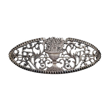 Afbeelding in Gallery-weergave laden, Broche Art nouveau en argent ajouré gravée &quot;Gérardine Poortman&quot;, vers 1900
