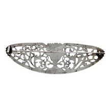 Afbeelding in Gallery-weergave laden, Broche Art nouveau en argent ajouré gravée &quot;Gérardine Poortman&quot;, vers 1900
