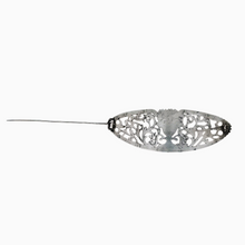 Afbeelding in Gallery-weergave laden, Broche Art nouveau en argent ajouré gravée &quot;Gérardine Poortman&quot;, vers 1900
