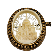 Load image into Gallery viewer, Broche ancienne en celluloïd – Sacré-Cœur de Montmartre – Souvenir de Paris, années 1920-1950 Le Charme des Violettes - Brocante en ligne
