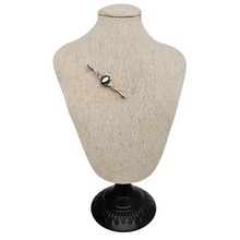 Charger l'image dans la galerie, Broche barrette Art déco en argent, hématite et marcassites, années 1925–1935
