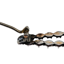 Charger l'image dans la galerie, Broche en argent et or sertie de 24 diamants taille rose, fin XVIIIᵉ / début XIXᵉ siècle Le Charme des Violettes - Brocante en ligne
