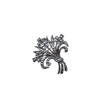 Charger l&#39;image dans la galerie, Broche Art déco en forme de bouquet de fleurs en argent 835 sertie de marcassites, années 1930
