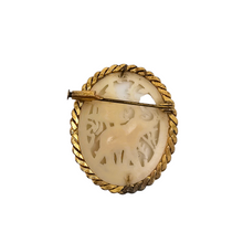 Charger l'image dans la galerie, Broche en celluloïd ajouré - Scène exotique à l’éléphant, vers 1930-1950 Le Charme des Violettes - Brocante en ligne
