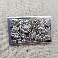 Load image into Gallery viewer, Broche Art déco aux chardons en argent 800, Flam, France, vers 1925–1935 Le Charme des Violettes - Brocante en ligne
