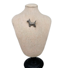 Load image into Gallery viewer, Broche en forme de chien (scottish terrier) en argent et marcassites, années 1920-1930
