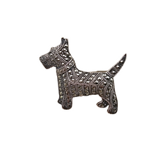 Load image into Gallery viewer, Broche en forme de chien (scottish terrier) en argent et marcassites, années 1920-1930
