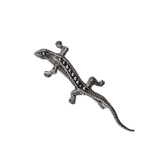 Load image into Gallery viewer, Broche en forme de lézard ancienne en argent 800, sertie de marcassites, années 1920-1930
