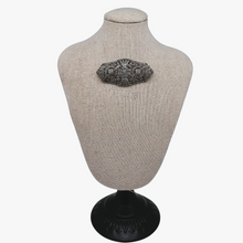 Load image into Gallery viewer, Broche Art déco en argent 835 sertie de marcassites, années 1930 Le Charme des Violettes - Brocante en ligne
