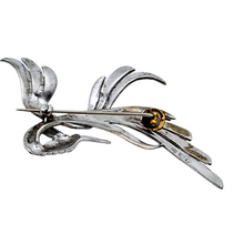 Charger l&#39;image dans la galerie, Broche Art déco signée en forme d&#39;oiseau de paradis en argent 835 et marcassites, années 1920-1930
