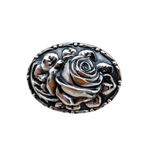 Load image into Gallery viewer, Broche ovale en argent 830 au décor de rose en relief – Poinçon TH, 1930-1960 Le Charme des Violettes - Brocante en ligne
