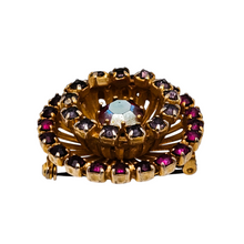 Charger l&#39;image dans la galerie, Broche - pendentif vintage sertie de strass roses et violets et sa chaîne, années 1950
