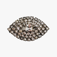 Load image into Gallery viewer, Broche vintage en forme d&#39;amande sertie de strass, années 1950
