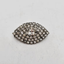 Load image into Gallery viewer, Broche vintage en forme d&#39;amande sertie de strass, années 1950
