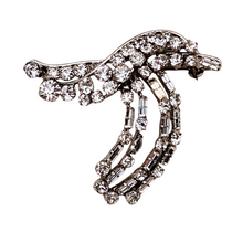 Charger l&#39;image dans la galerie, Broche vintage sertie de strass, années 1950
