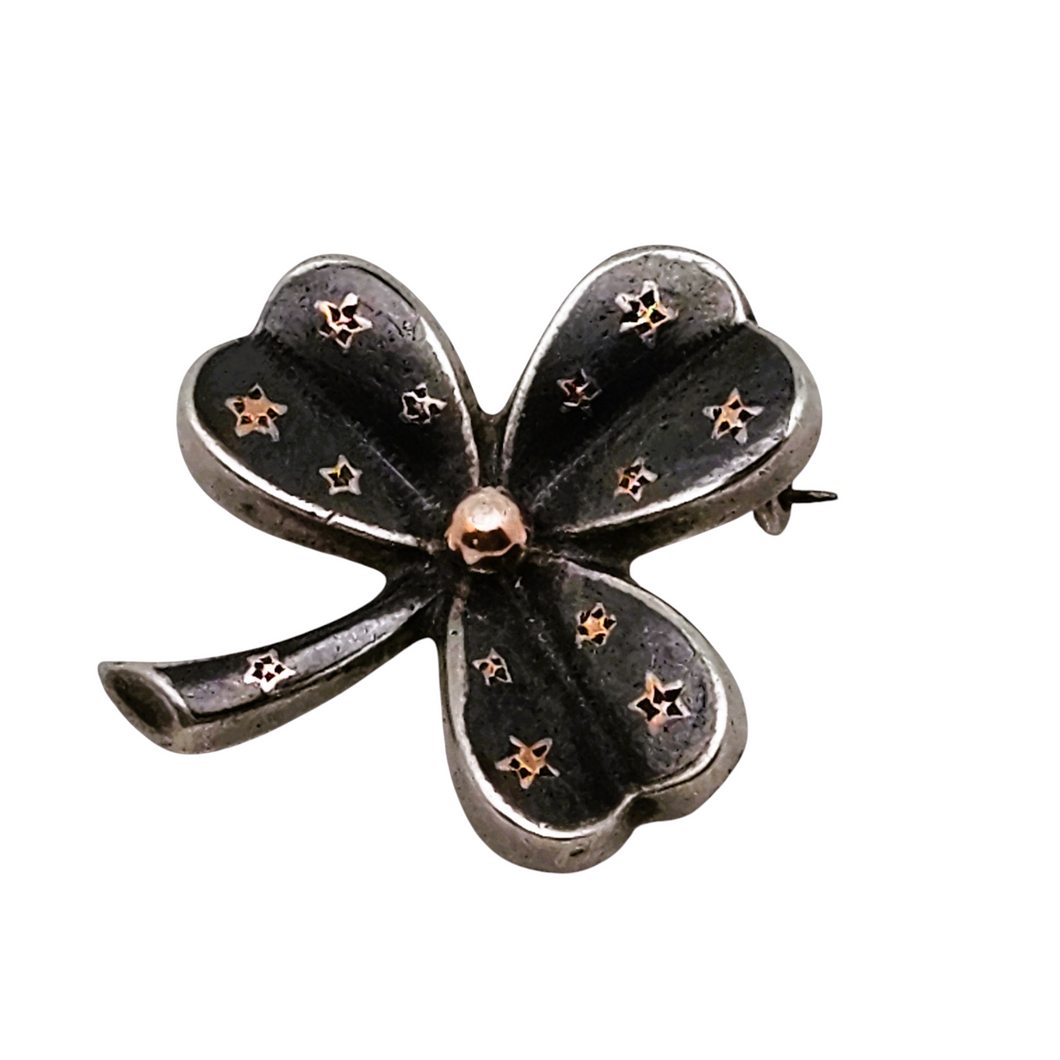 Broche en forme de trèfle en argent et vermeil, vers 1900