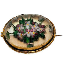 Charger l'image dans la galerie, Broche de style Essex Crystal – Bouquet de fleurs peint sous verre, vers 1880-1910 Le Charme des Violettes - Brocante en ligne
