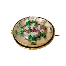 Charger l'image dans la galerie, Broche de style Essex Crystal – Bouquet de fleurs peint sous verre, vers 1880-1910 Le Charme des Violettes - Brocante en ligne
