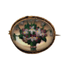 Charger l'image dans la galerie, Broche de style Essex Crystal – Bouquet de fleurs peint sous verre, vers 1880-1910 Le Charme des Violettes - Brocante en ligne
