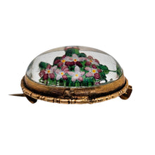 Charger l'image dans la galerie, Broche de style Essex Crystal – Bouquet de fleurs peint sous verre, vers 1880-1910 Le Charme des Violettes - Brocante en ligne
