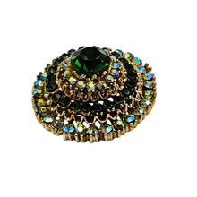 Charger l&#39;image dans la galerie, Broche vintage en métal doré sertie de strass verts, années 1950
