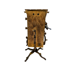 Afbeelding in Gallery-weergave laden, Calendrier perpétuel Art nouveau, maisonnette aux mésanges, en bronze de Vienne, vers 1900
