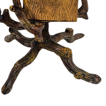 Afbeelding in Gallery-weergave laden, Calendrier perpétuel Art nouveau, maisonnette aux mésanges, en bronze de Vienne, vers 1900
