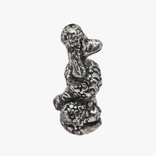 Load image into Gallery viewer, Caniche miniature vintage en étain plaqué argent, années 1970-1980
