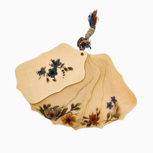 Load image into Gallery viewer, Carnet de bal à décor floral peint à la main – ivoirine ou celluloïd ivoiriné, entre 1890 et 1910 Le Charme des Violettes - Brocante en ligne
