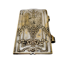 Charger l'image dans la galerie, Carnet de bal en métal argenté à l’effigie de la Tour Eiffel, fin XIXè - début XXᵉ siècle
