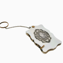 Charger l'image dans la galerie, Carnet de bal en ivoirine et argent ciselé – Belle Époque, fin XIXè - début XXè Le Charme des Violettes - Brocante en ligne
