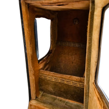 Charger l'image dans la galerie, Porte-montre chaise à porteurs miniature aux angelots, années 1880-1900 Le Charme des Violettes - Brocante en ligne
