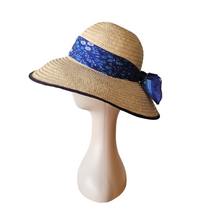 Afbeelding in Gallery-weergave laden, Chapeau de paille vintage et foulard en soie
