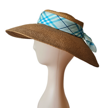 Load image into Gallery viewer, Chapeau-Capeline New Look en paille et foulard vintage, années 1950
