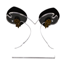 Charger l&#39;image dans la galerie, Boucles d&#39;oreilles clips et broche vintage assortie de style Art déco noir et or, années 1980
