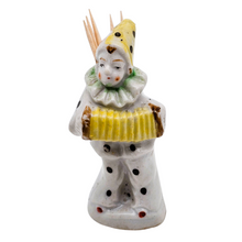 Afbeelding in Gallery-weergave laden, Clown musicien polychrome porte-cure-dents en porcelaine, vers 1920-1935 Le Charme des Violettes - Brocante en ligne
